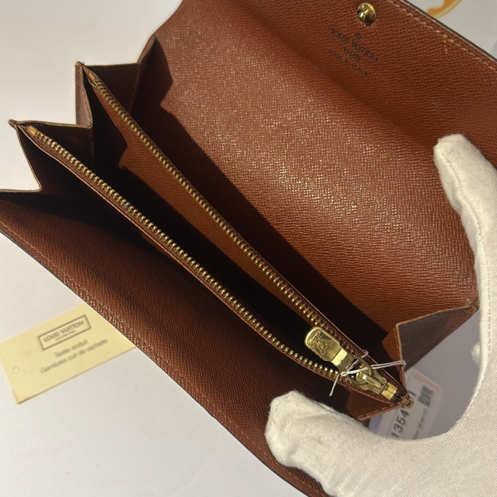 Louis Vuitton Sarah Brown Monogram Wallet w/Authenticity Certificate - Picture 9 of 9